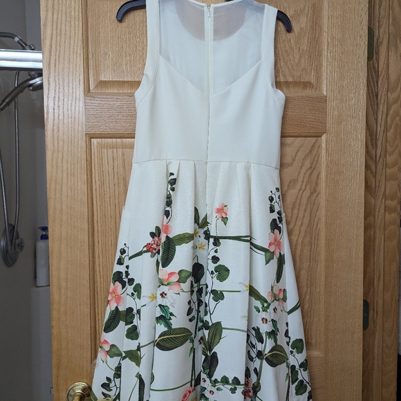 Ted Baker, Karolie Secret Trellis Dress - Picture 10 of 15